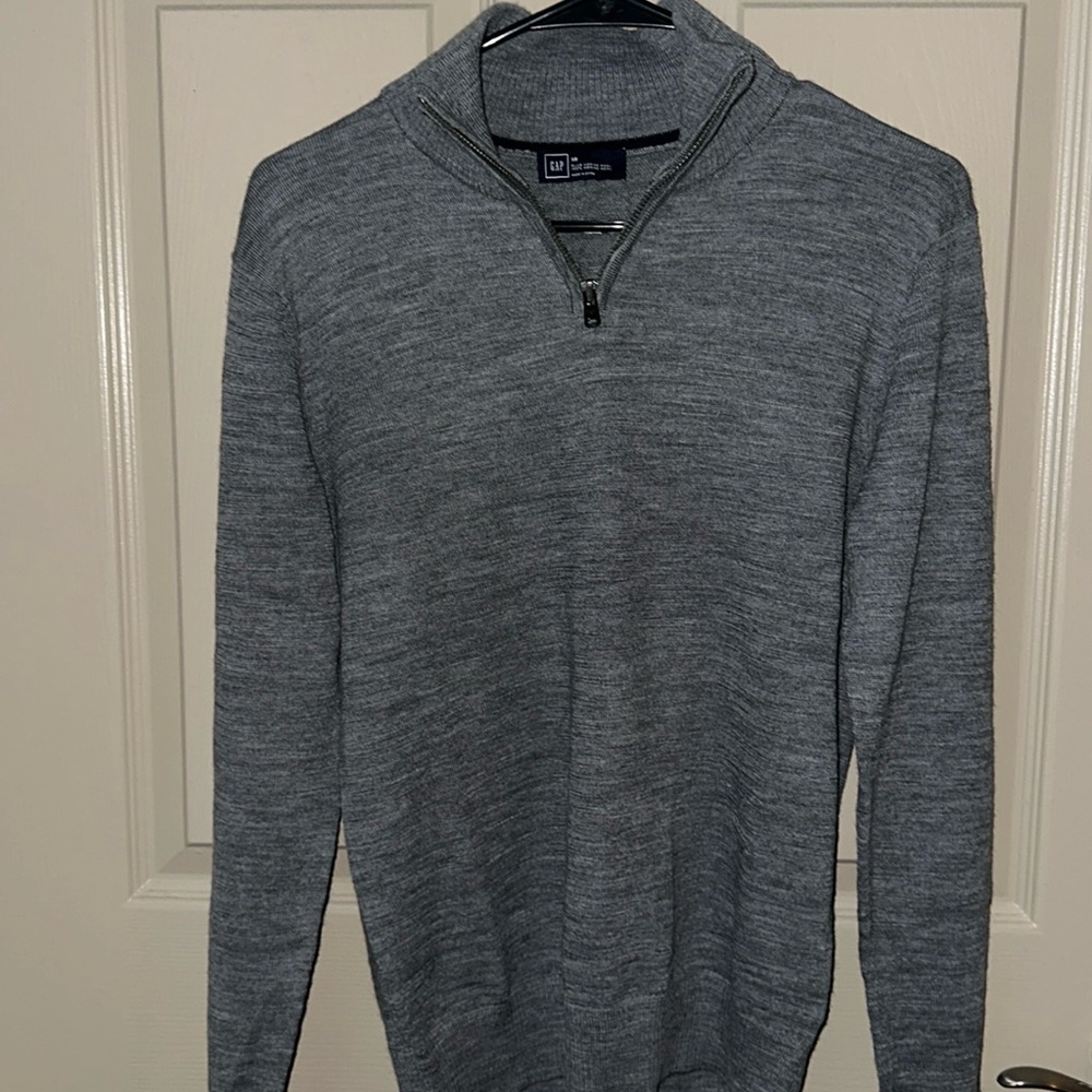 Gap men grey sweatshirt (xs)